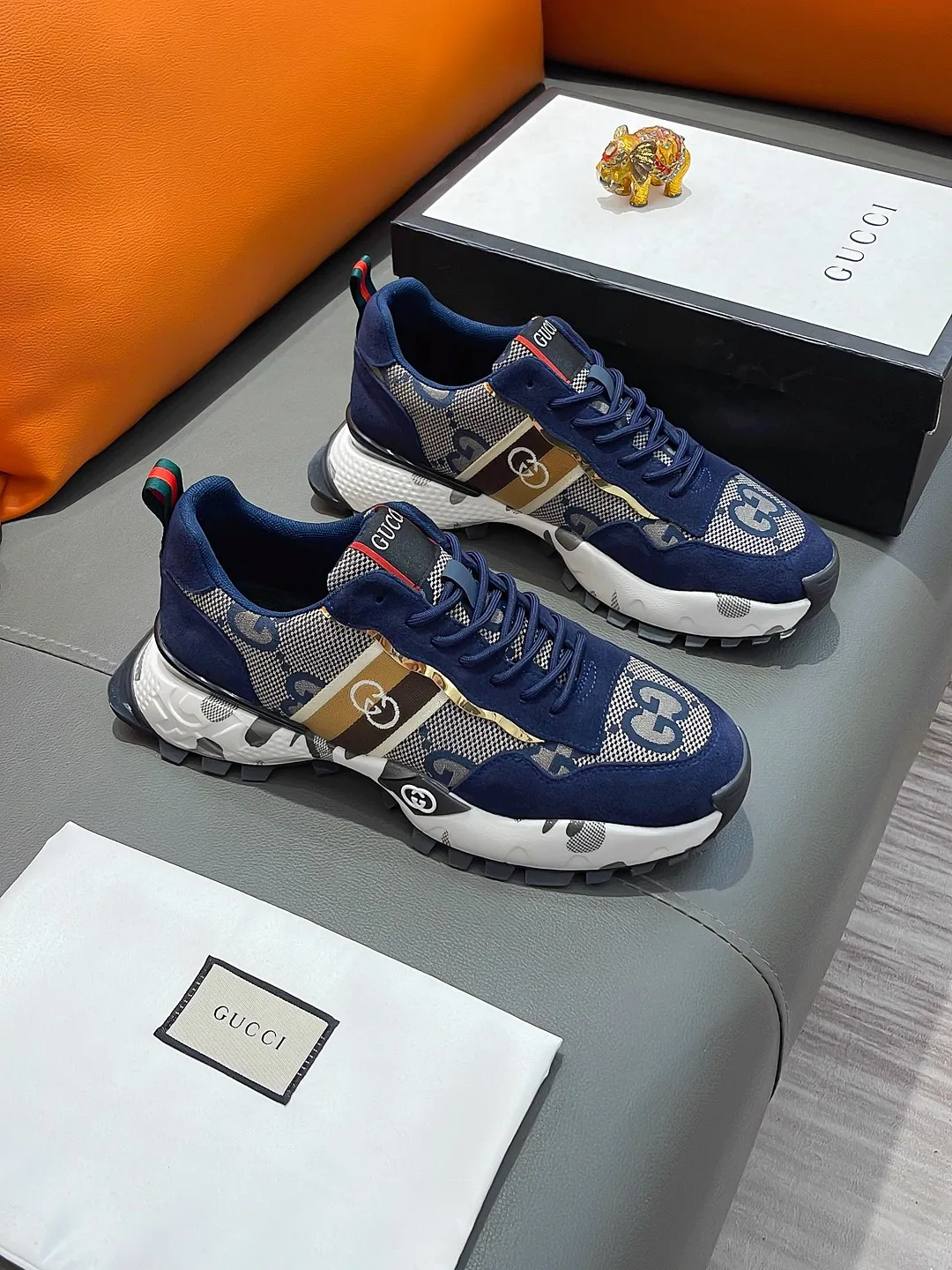 Men's shoes GUCCI "Gucci" P440 Regular size: 38-44 (casual shoes) Product materials: Selected cowhide upper, soft sheepskin lining; original outsole.